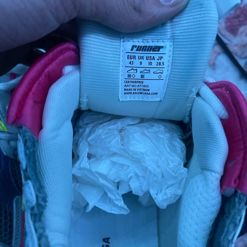 Balenciaga Runners - Picture 5 of 8